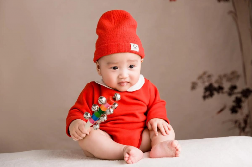 无为宝宝几个月戴银手镯好 无为宝宝几个月戴银手镯好